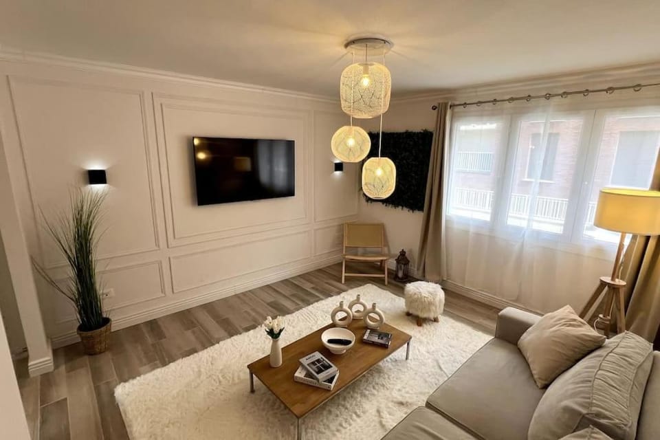 TV and multimedia, Living room, Seating area