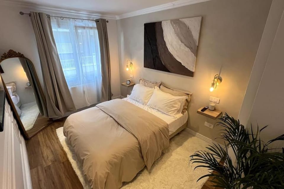 Bed, Photo of the whole room, Bedroom