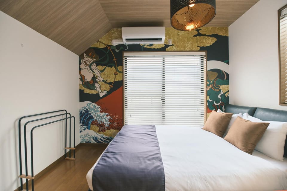 Bed, Photo of the whole room, Bedroom, air conditioner