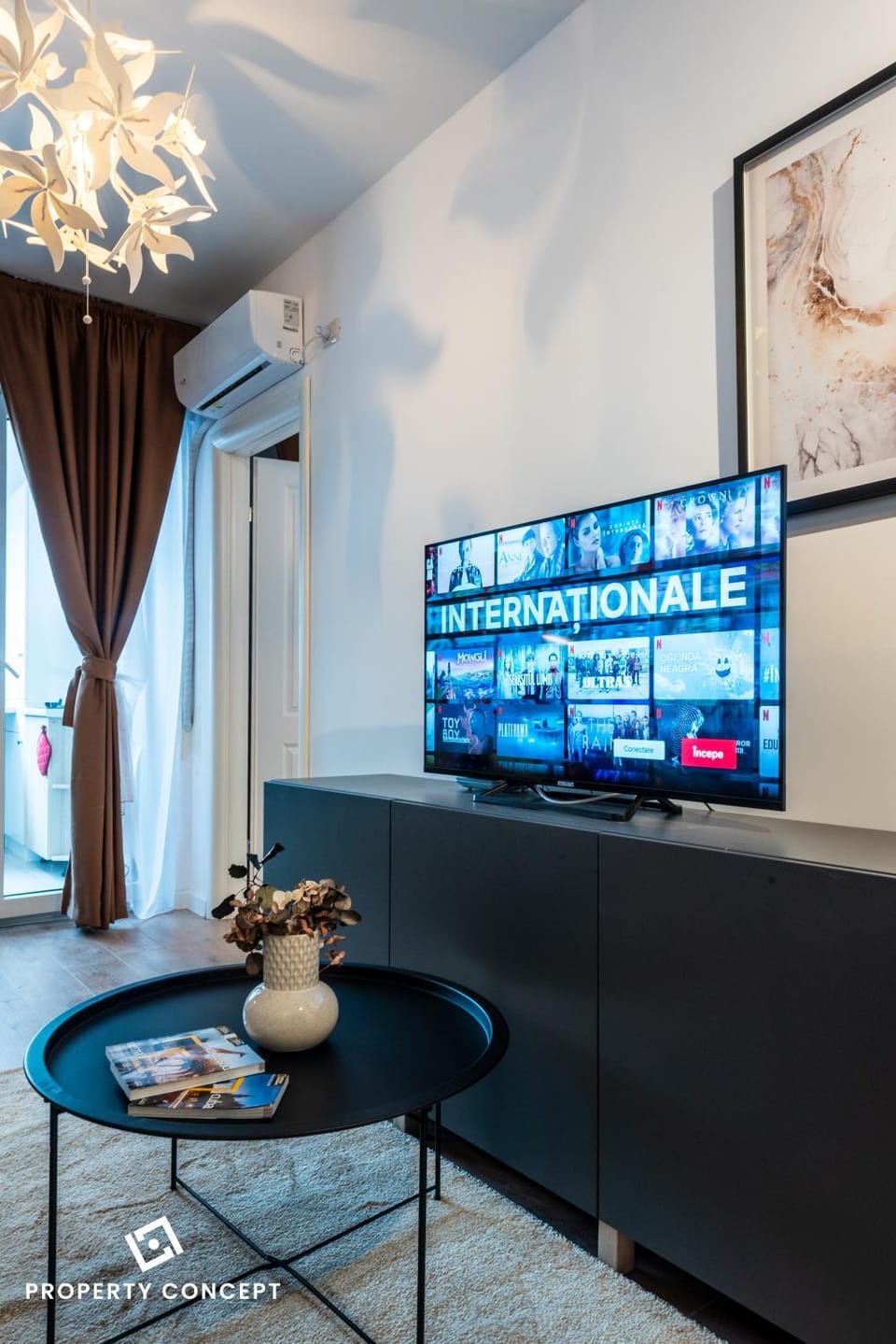 Communal lounge/ TV room, TV and multimedia, Living room, Seating area, Evening entertainment