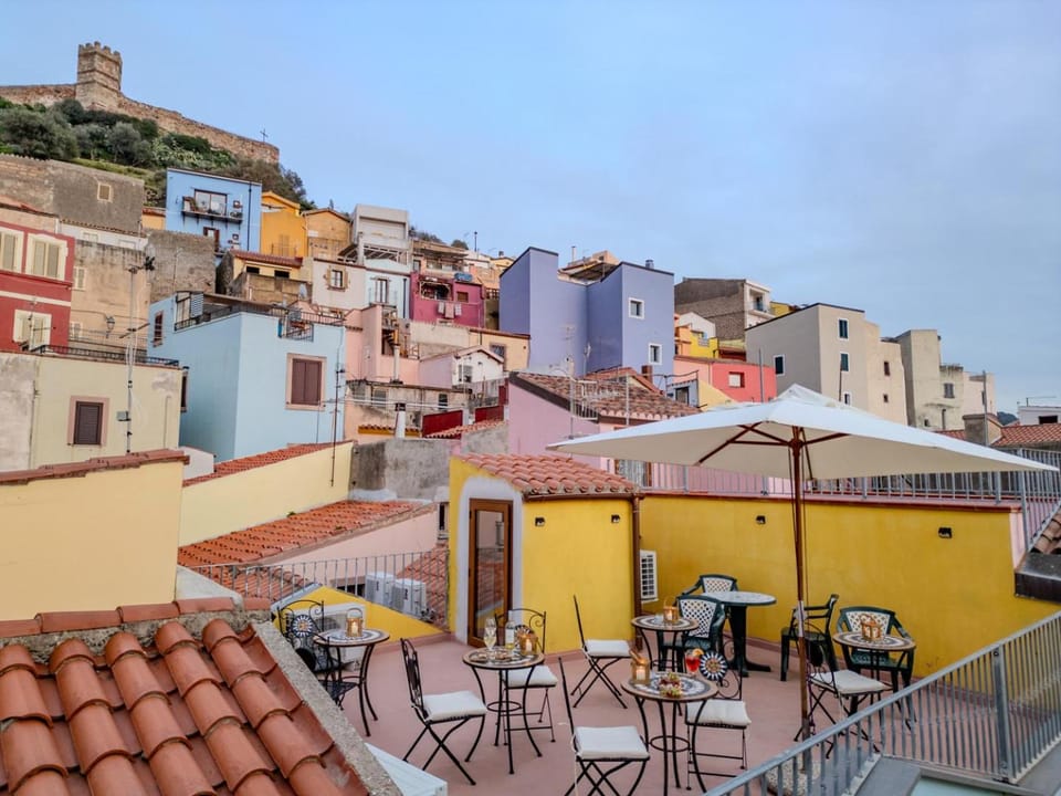 Property building, Patio, Nearby landmark, Day, View (from property/room), Balcony/Terrace, City view, Location