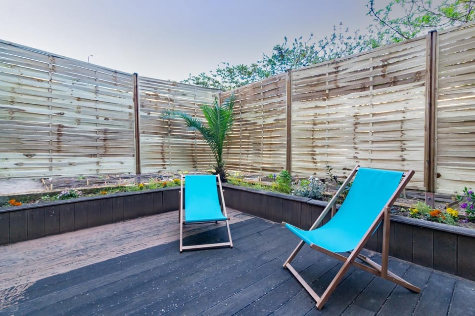 Patio, sunbed