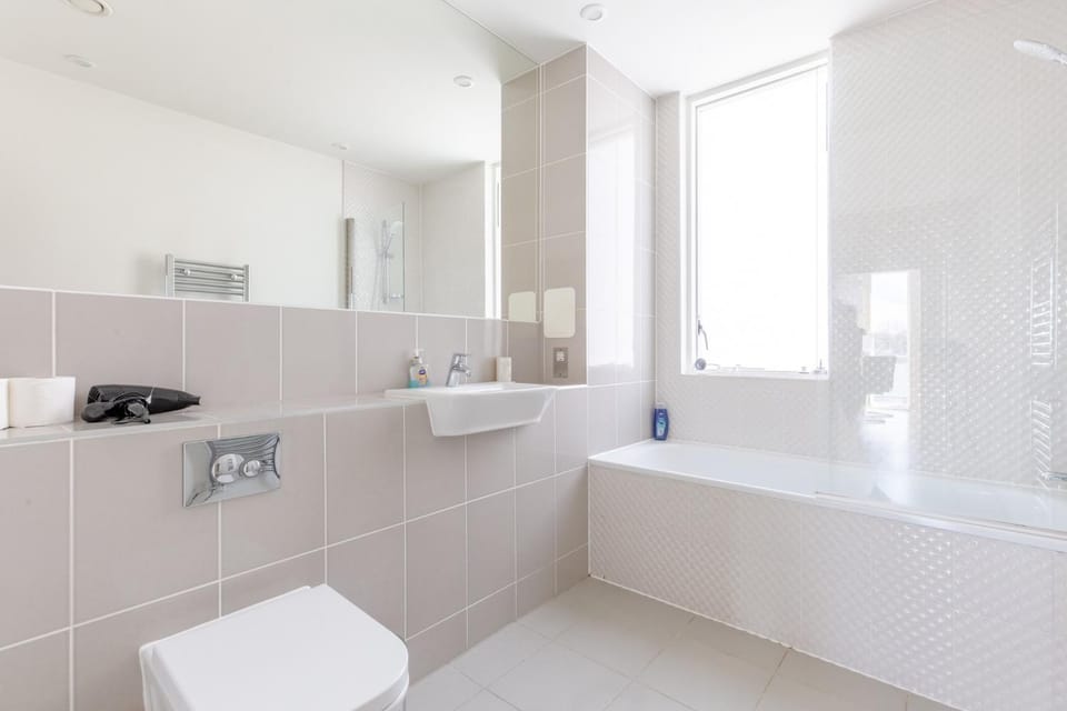 Bathroom, Bath