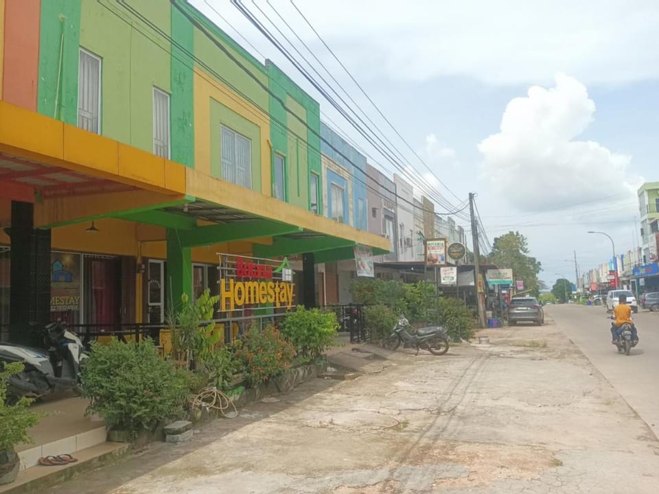 Property building, Neighbourhood, Shopping Area