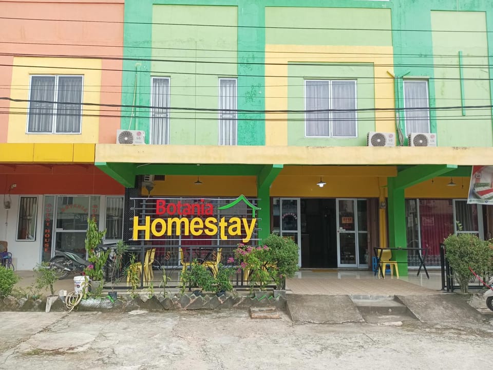 Property building, Street view