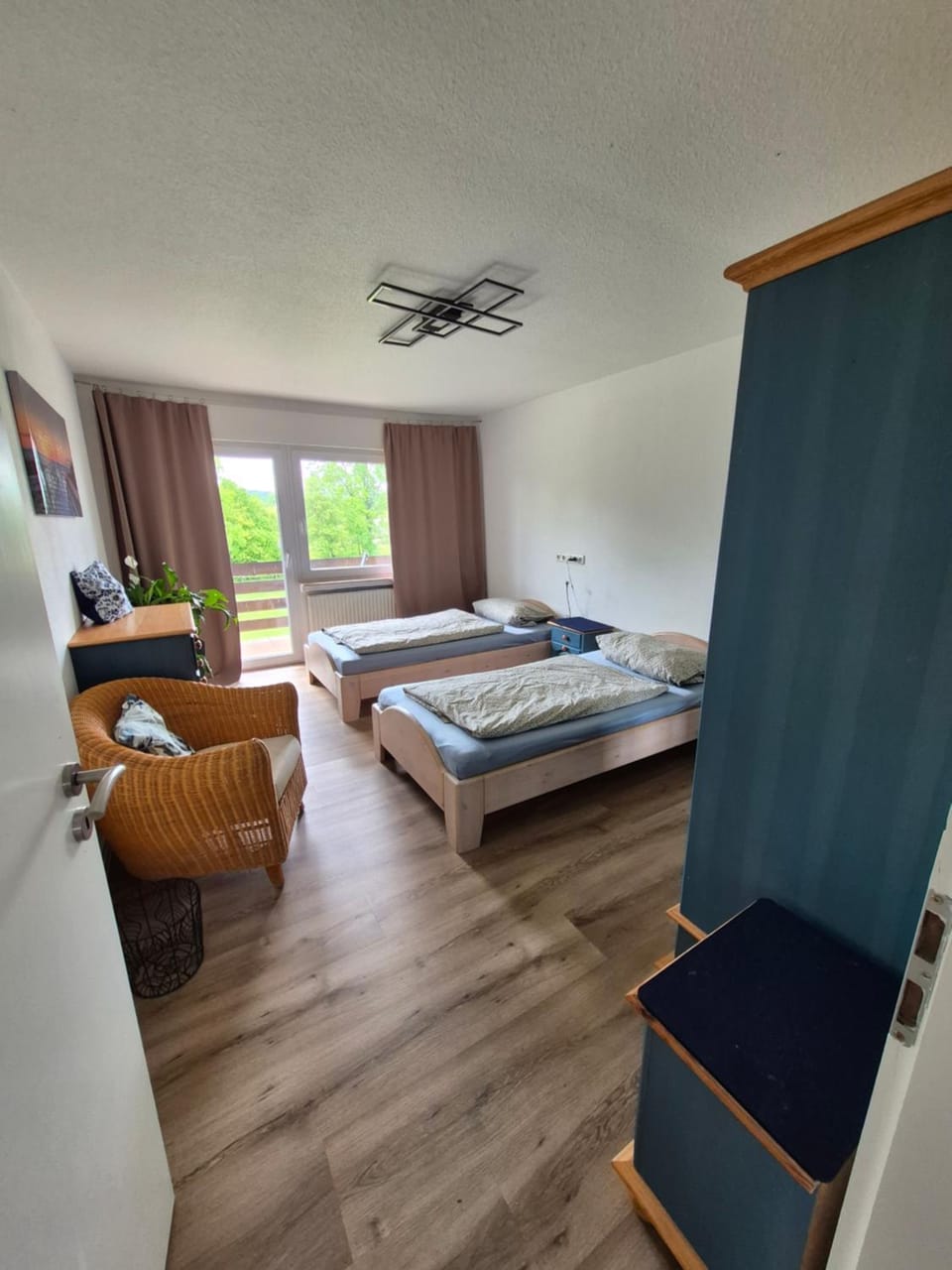Bed, Photo of the whole room, Seating area, Bedroom, wardrobe