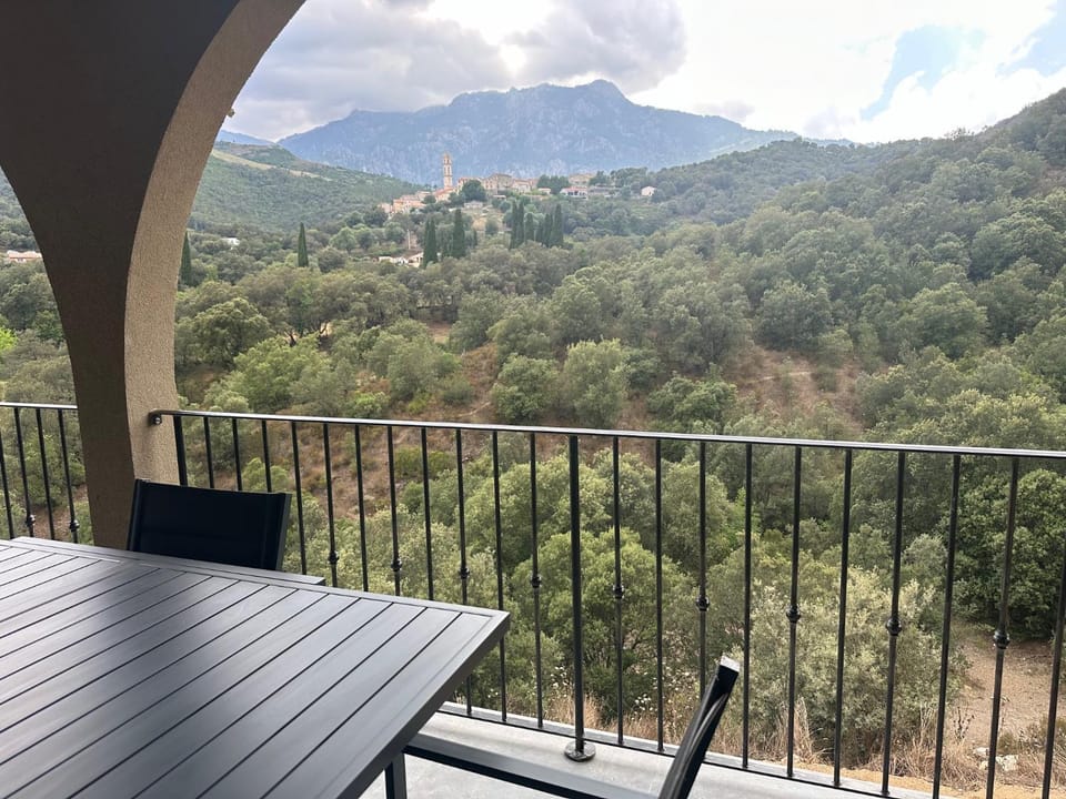 Natural landscape, View (from property/room), Balcony/Terrace, Mountain view
