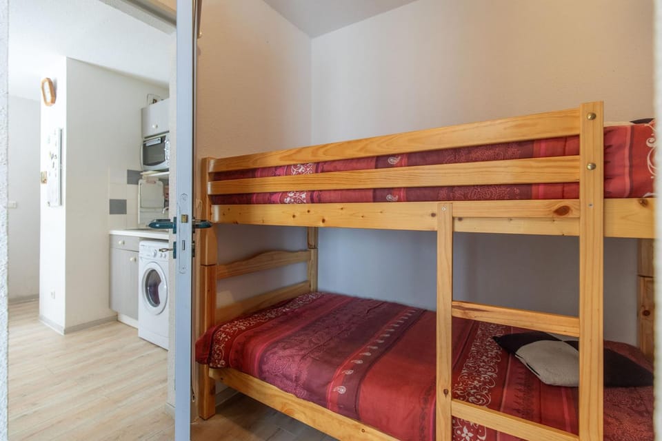 bunk bed