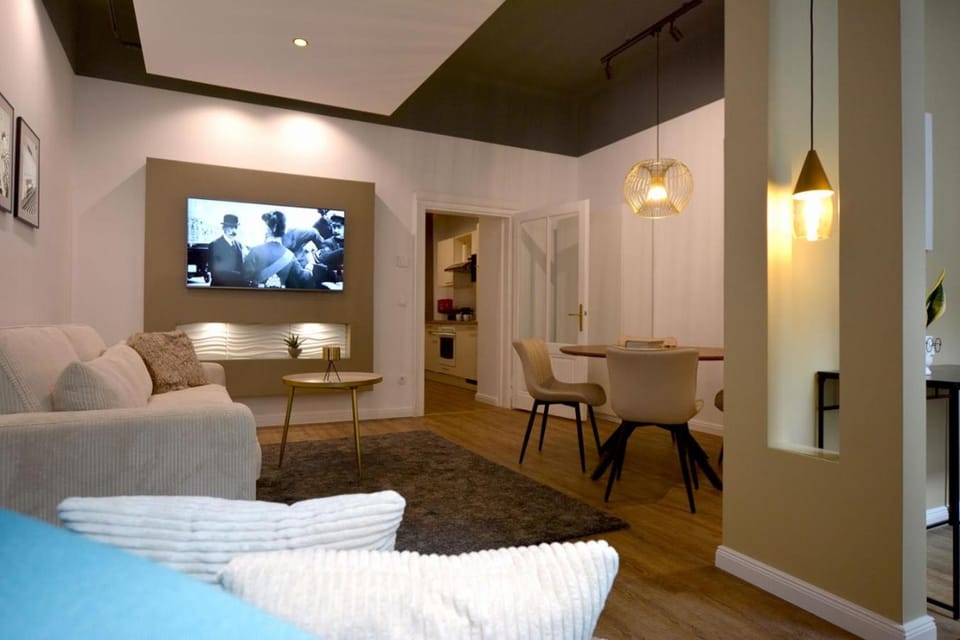 TV and multimedia, Living room