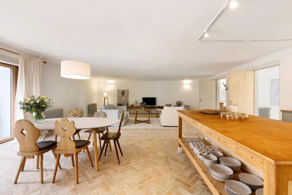 Property building, Living room