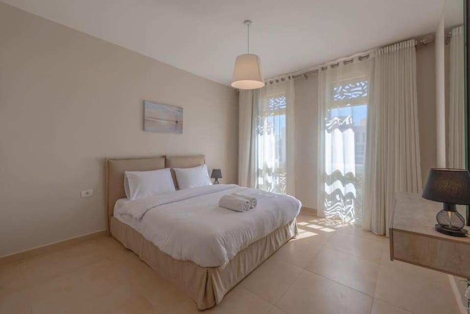 Modern 1BR, Mangroovy, Gouna - 1BR, Pool, & Beach Apartment in Hurghada