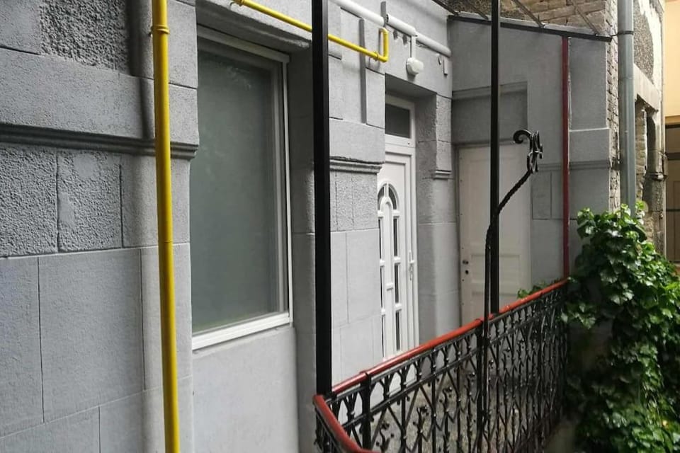 Property building, Facade/entrance