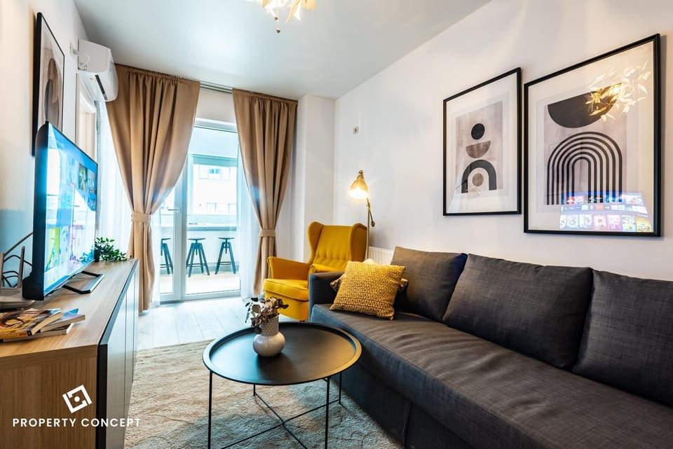 Communal lounge/ TV room, TV and multimedia, Living room, Seating area, Evening entertainment