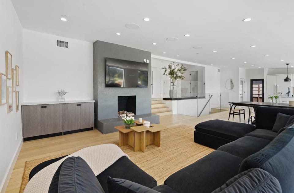 TV and multimedia, Living room, Seating area