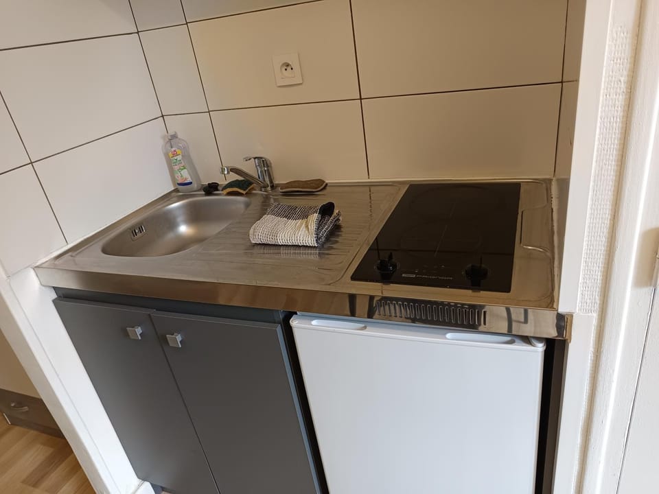 Studio vert tout équipé wifi Apartment in Bourgogne-Franche-Comté