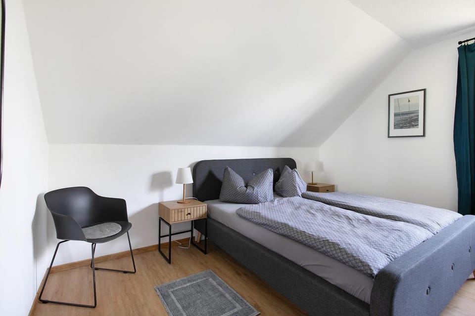 Property building, Living room, Bedroom