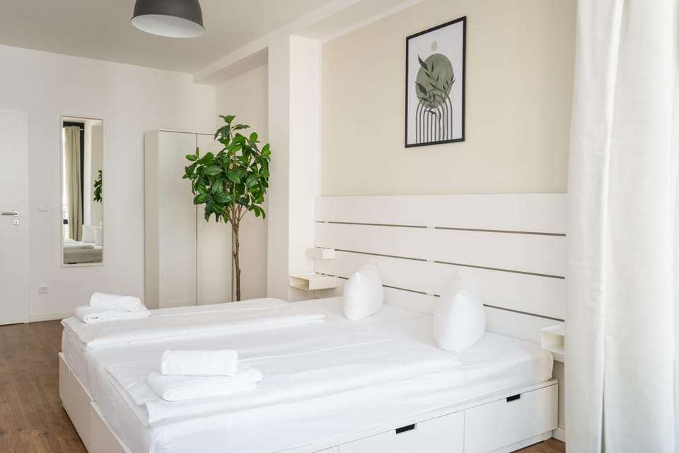 Bed, Bedroom, wardrobe