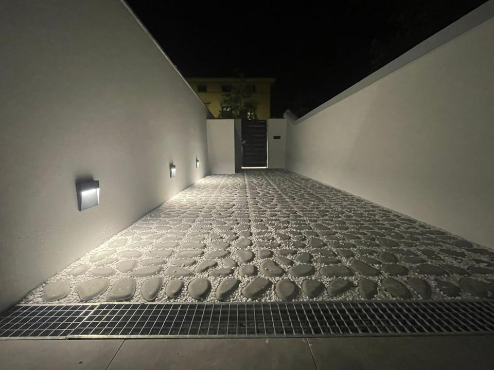 Elisa Apartments A - in front of the walls of Lucca Apartment in Capannori