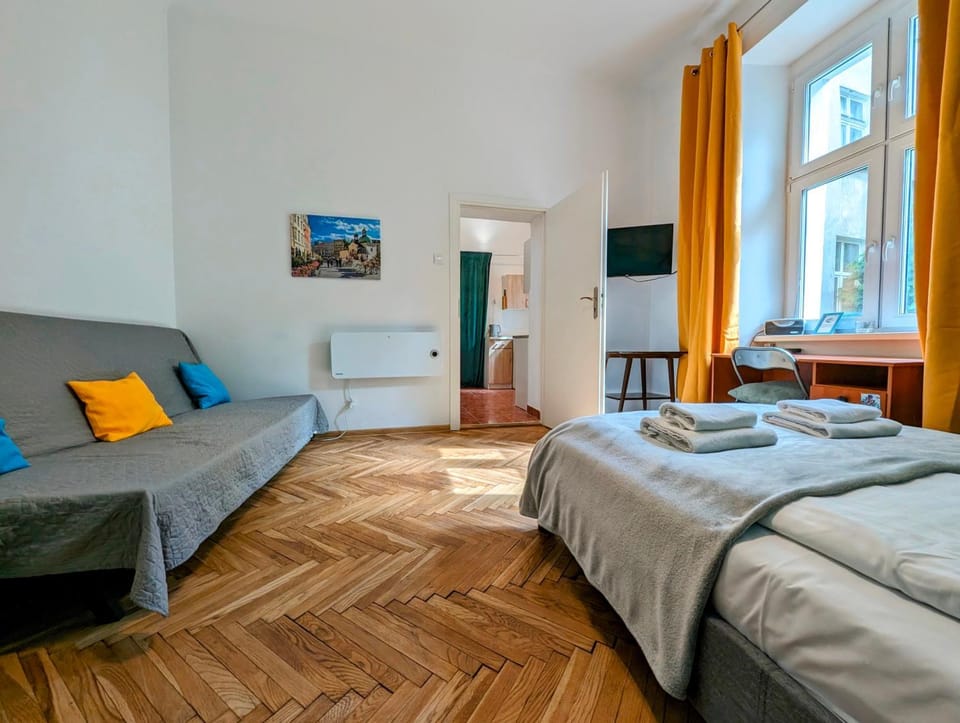 Living room, Bedroom