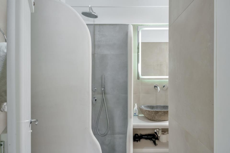 Bathroom, Living room