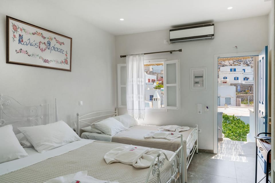 Property building, Living room, Bedroom