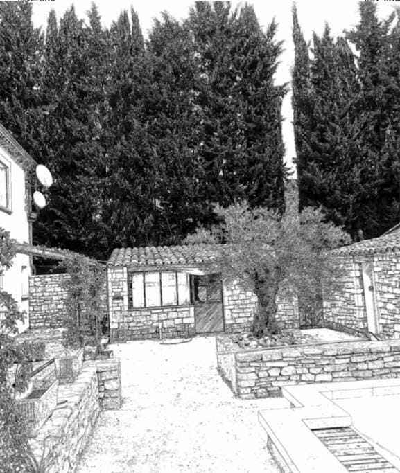 Le Vieil Olivier 5 House in Provence-Alpes-Côte d'Azur