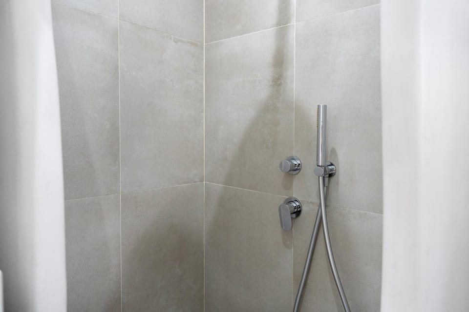 Bathroom, Living room