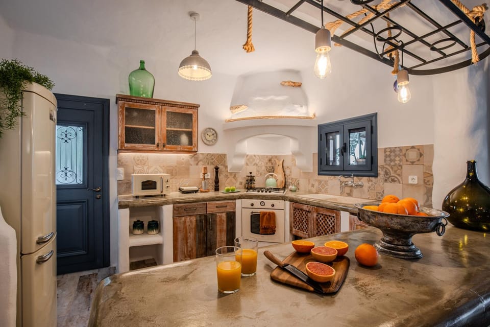 Food and drinks, dishwasher, stove, kitchen