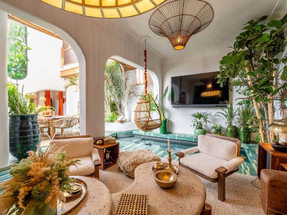 TV and multimedia, Living room, Pool view, Swimming pool
