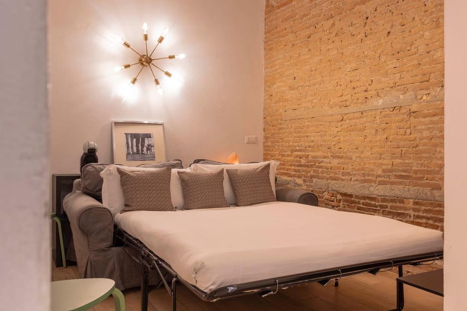 Bed, Living room, Seating area
