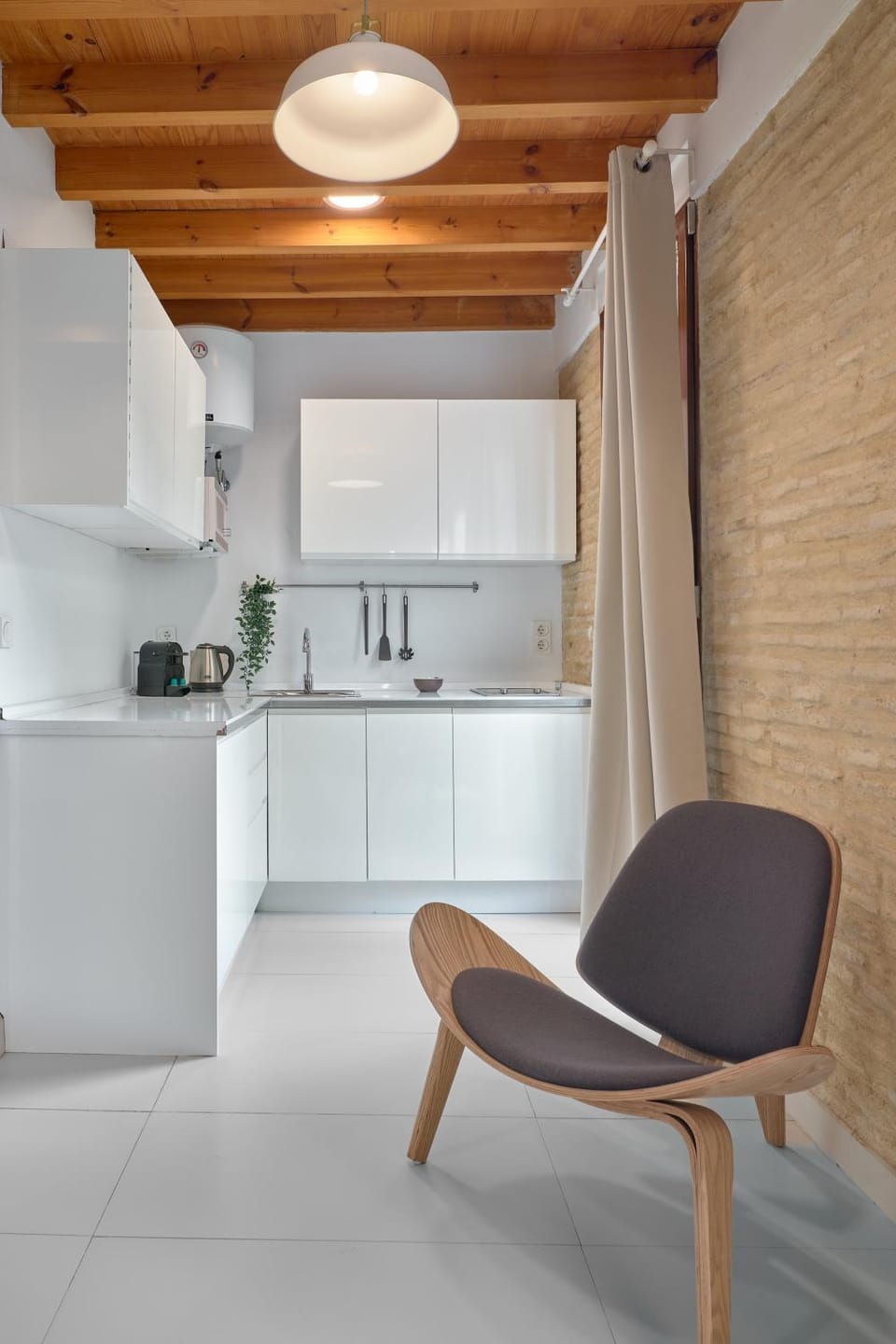 Apartamento de diseño en Plaza del Carmen F4 Apartment in Valencia