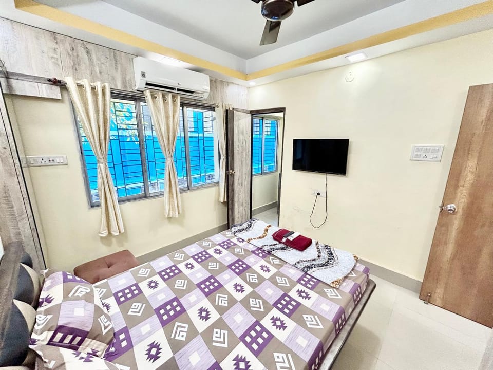 Bed, TV and multimedia, fireplace, air conditioner