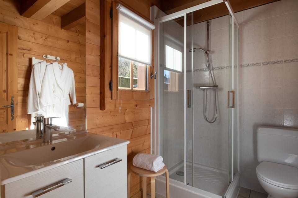 Bathroom, Living room