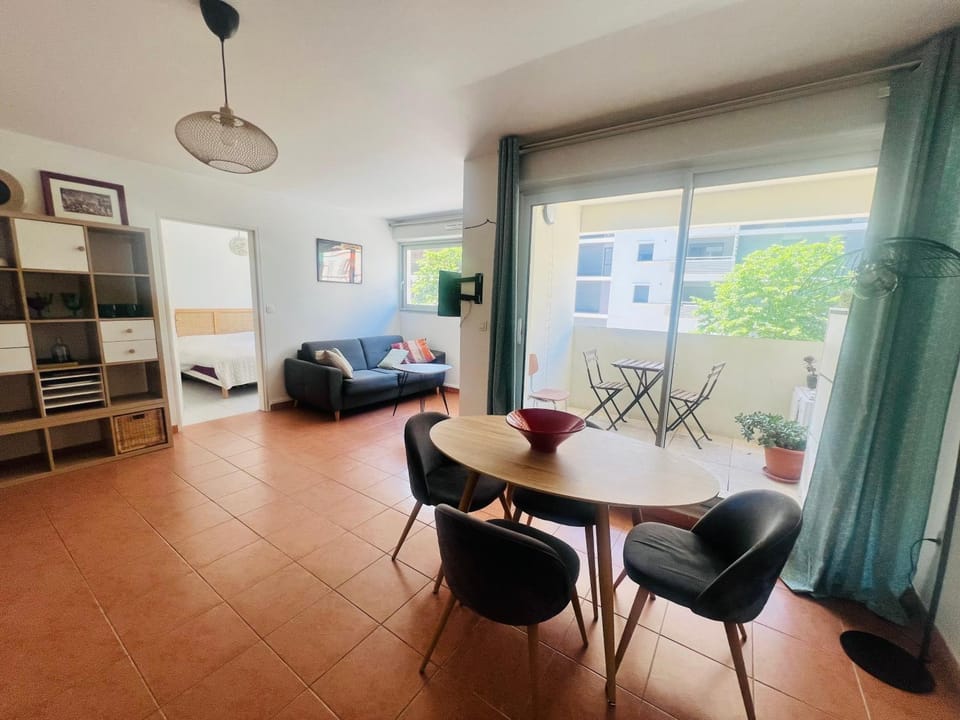 La Major, Appartement urbain + Parking Apartment in Marseille