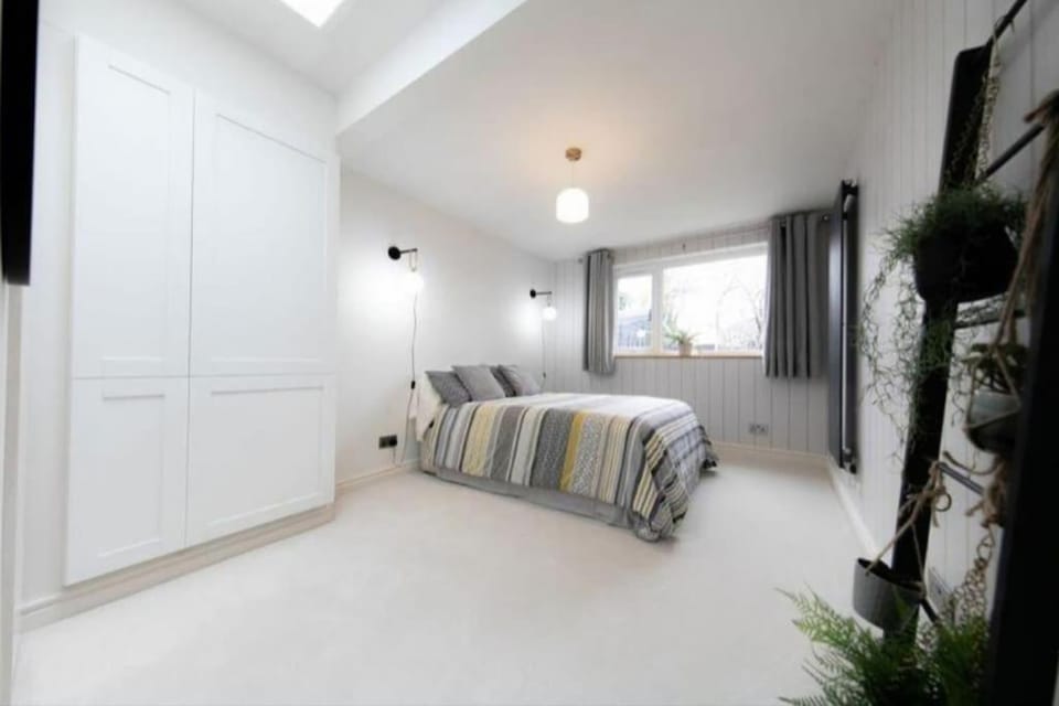 Beautifully styled Home with Garden House in Borough of Fylde