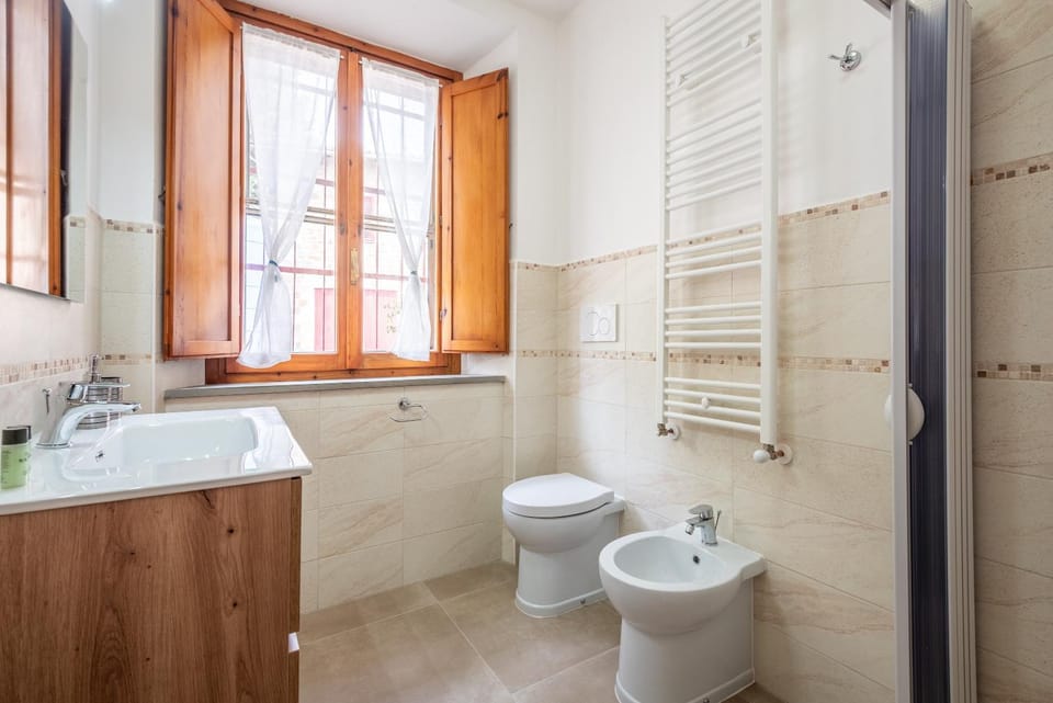 Bathroom, Living room