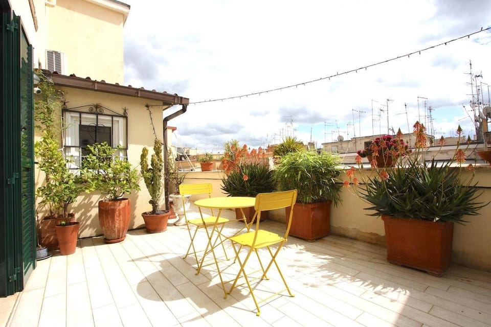 Statonia Terrace Penthouse Apartment in Rome