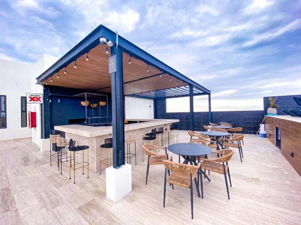 Day, View (from property/room), Balcony/Terrace, Seating area, Dining area