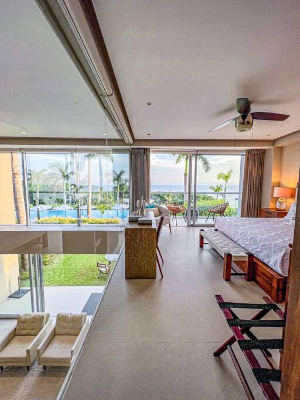 Bed, View (from property/room), Balcony/Terrace, Bedroom