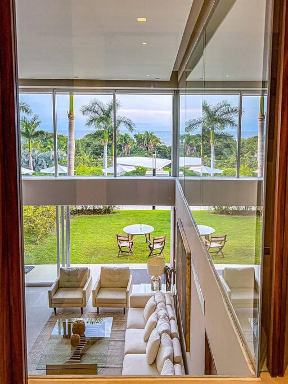 Day, Natural landscape, Garden, View (from property/room), Balcony/Terrace, Living room, Seating area, Garden view, Sea view