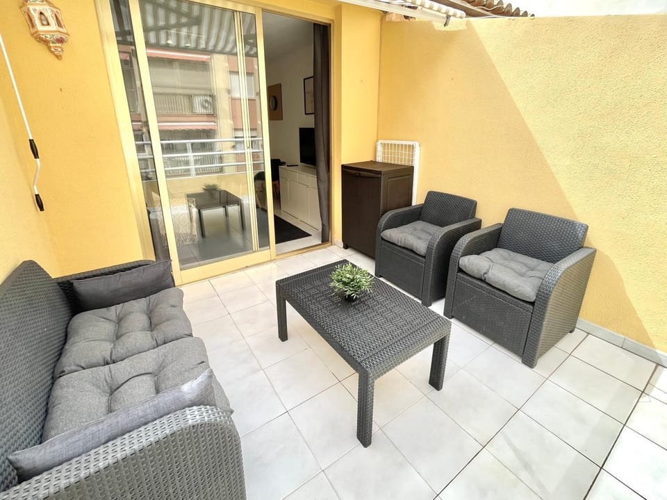 Patio, Balcony/Terrace