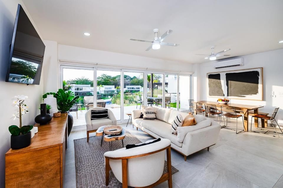 Enclave Avellanas B-9 House in Guanacaste Province