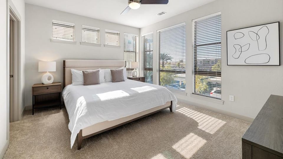 Landing at 11th and Spruce - 2 Bedrooms in Downtown Apartment in Saint Louis