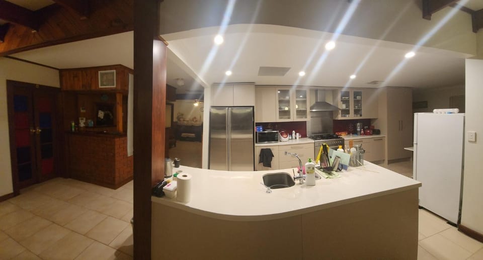 Peaceful Haven Guest House, Bed and Breakfast in Adelaide