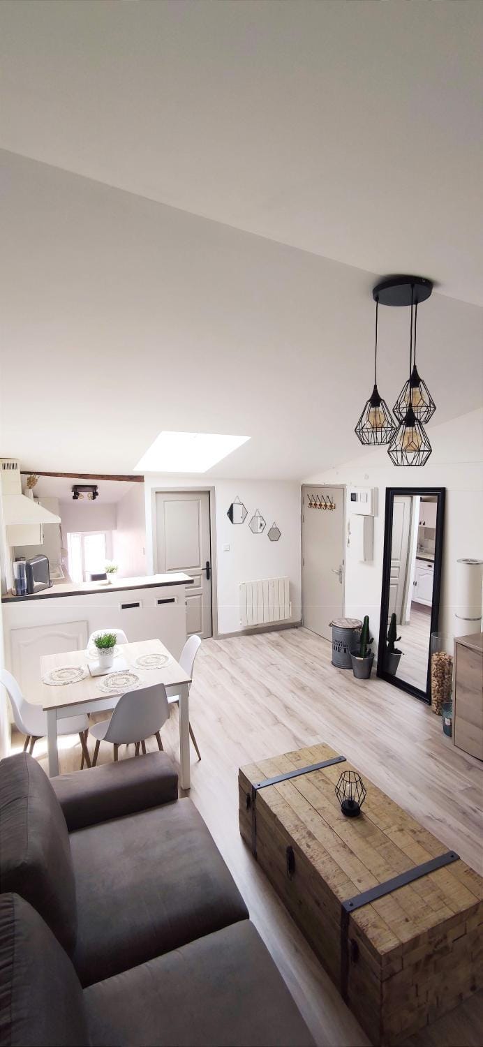 Kitchen or kitchenette, Living room, Dining area