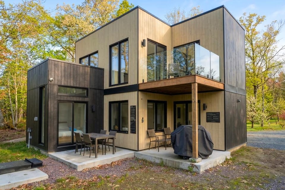 Property building, Patio, Garden, Garden view