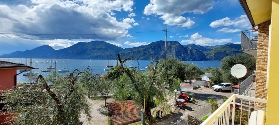 Day, Neighbourhood, Natural landscape, Lake view
