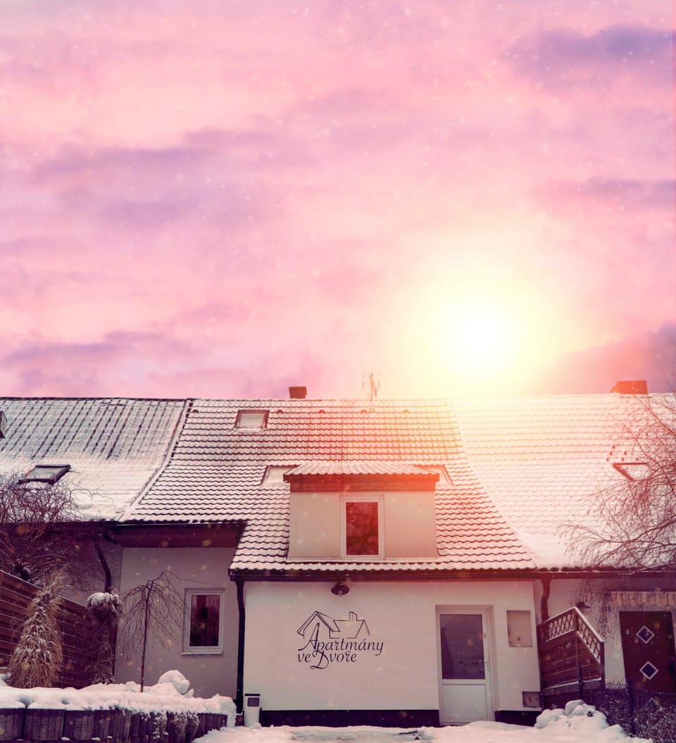 Property building, Facade/entrance, Winter, Sunrise, Sunset