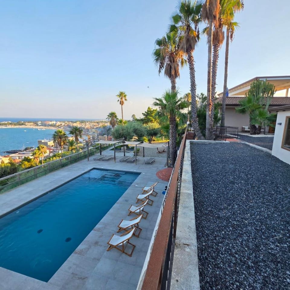LUXURY VILLA Vittorianna Etna- Taormina & Seaview with Pool Villa in Naxos