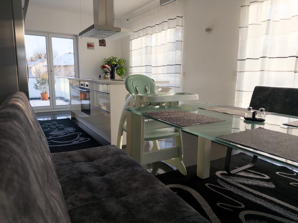 Dining area, Food, Food